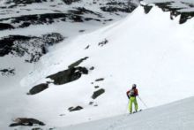 Esqu de travesa  hasta El Cuchilln por Hoyo Sacro y la Cuenca del Sapo