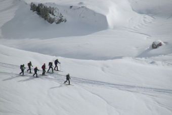 Primeras bajadas en Alto Campoo con esquís de travesía