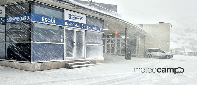 Diez cent�metros de nieve a mediados de Mayo en Alto Campoo