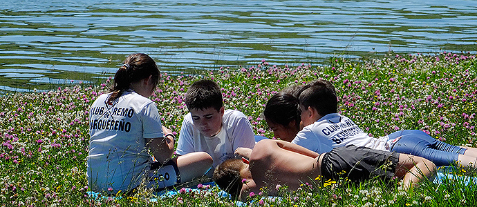 Remando en el Embalse del Ebro